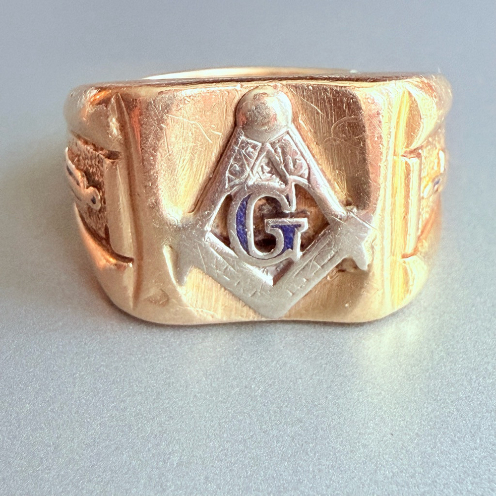 Heavy 14K Solid Two Tone Gold Masonic Men's Ring Size 11.5 Circa 1950's